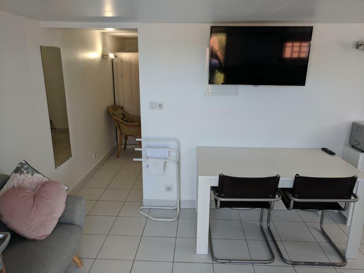 2 Person Apartment آسكا المظهر الخارجي الصورة